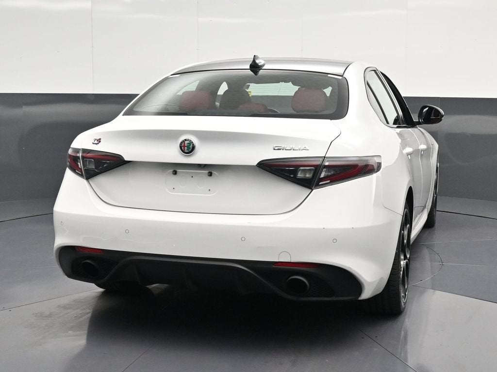 2025 Alfa Romeo Giulia Base