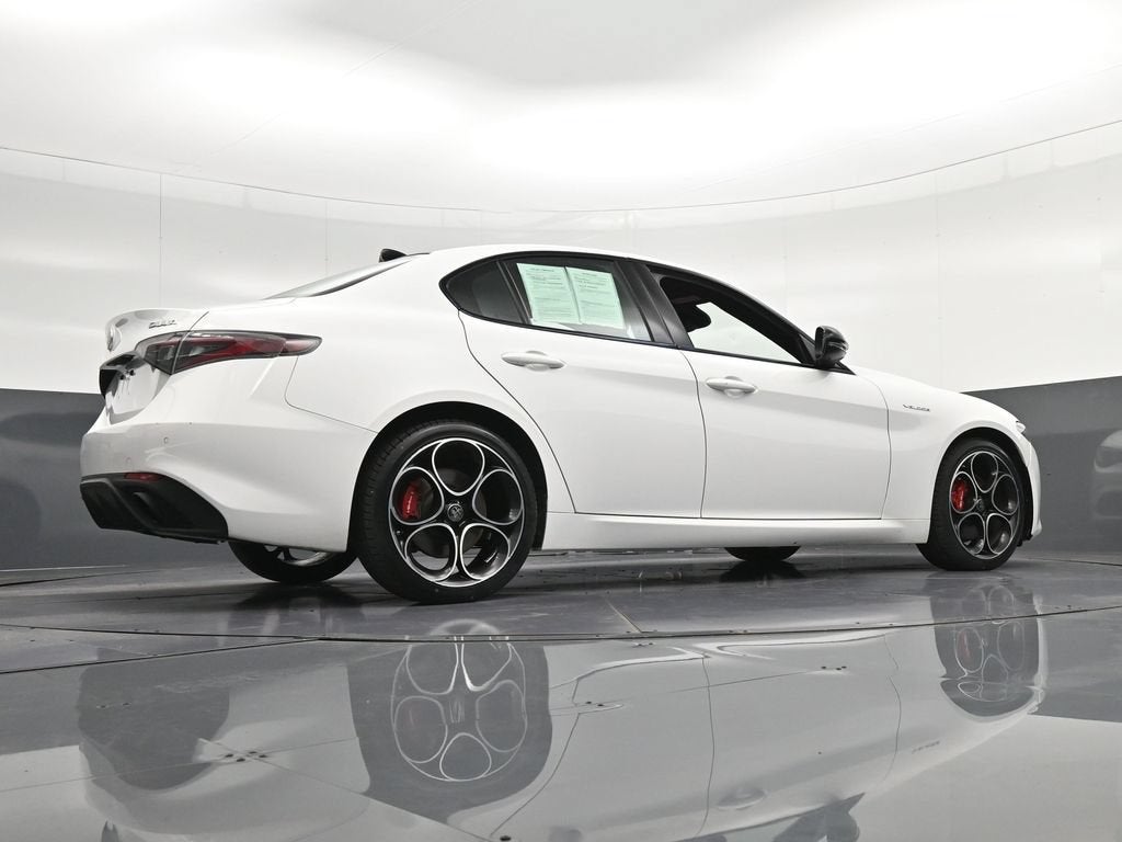 2025 Alfa Romeo Giulia Base