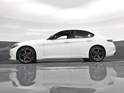 2025 Alfa Romeo Giulia Base