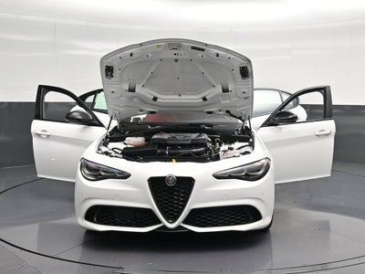 2025 Alfa Romeo Giulia Base