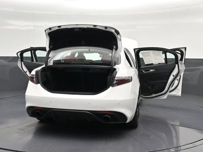 2025 Alfa Romeo Giulia Base