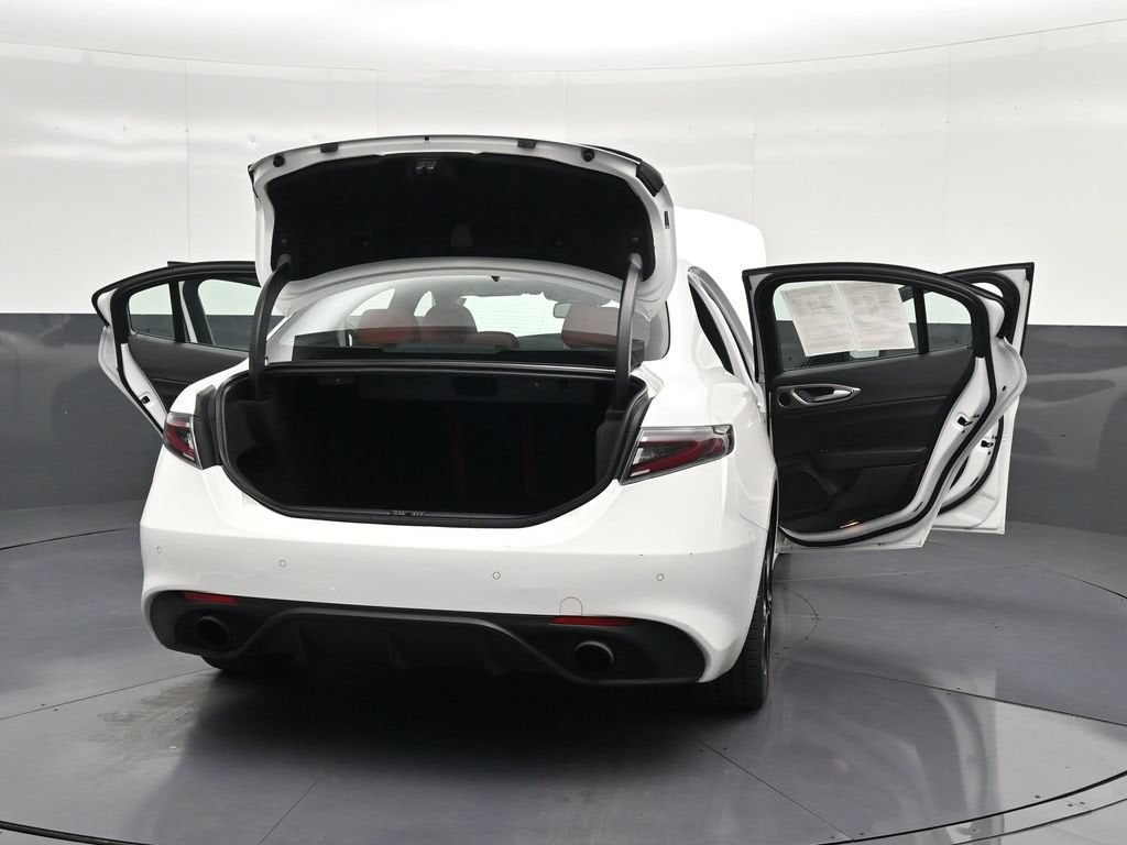 2025 Alfa Romeo Giulia Base