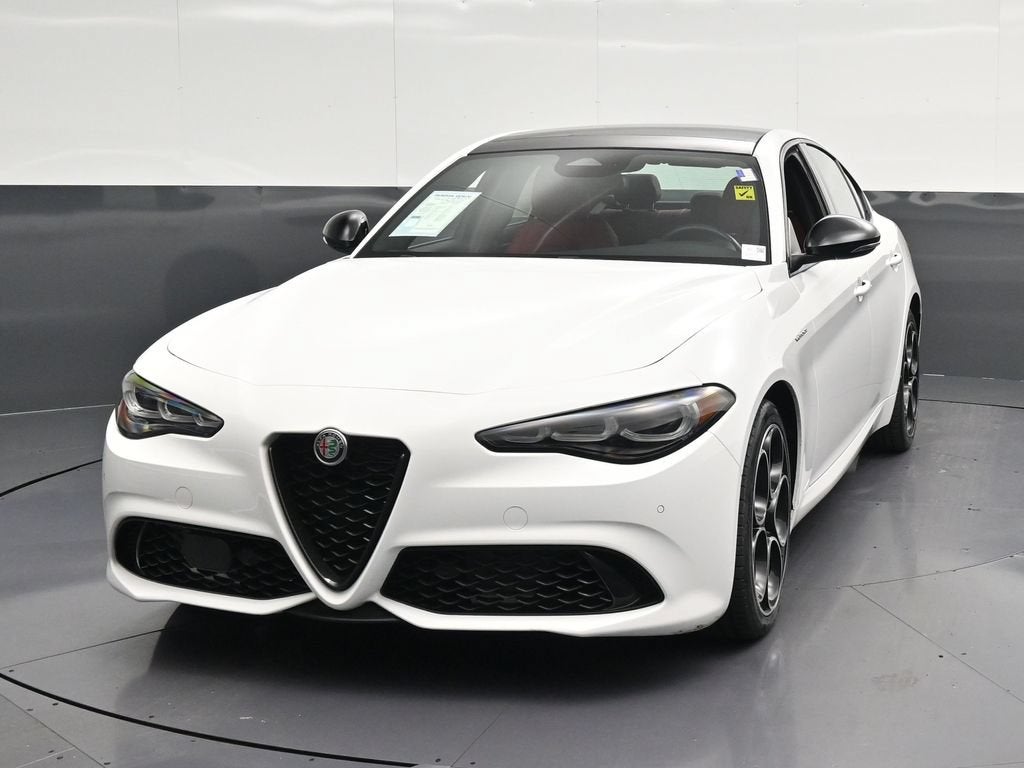 2025 Alfa Romeo Giulia Base