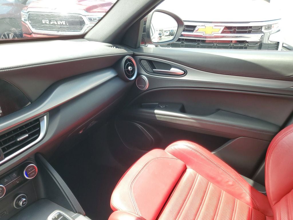 2022 Alfa Romeo Stelvio Veloce